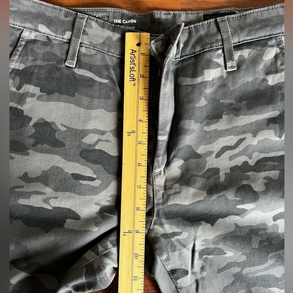 AG the Caden camo trouser size 27R - Picture 8 of 10